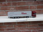 Scania  van  Riwo  Transport  uit  Waalwijk.
