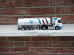 Daf  XG  4 x 2  Tanktrailer  van  Burlo-Lootsma.